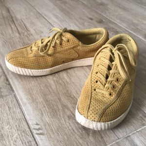 Tretorn Yellow Seakers- 6.5